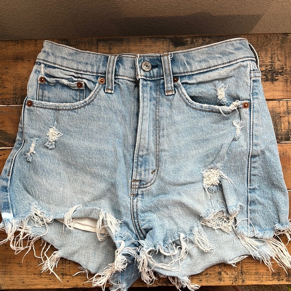 Abercrombie & Fitch High Rise Mom Short